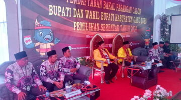 Ribuan Warga Antarkan Pendaftaran Paslon Bupati Dan Wakil Bupati Gayo Lues “Said Sani- Saini Daftar ke KIP